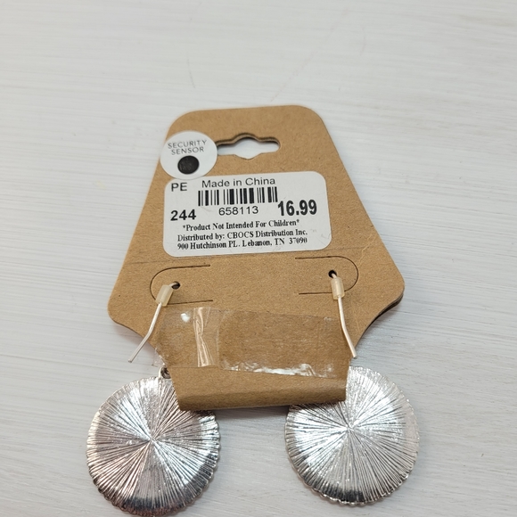 Earrings - Picture 2 of 3